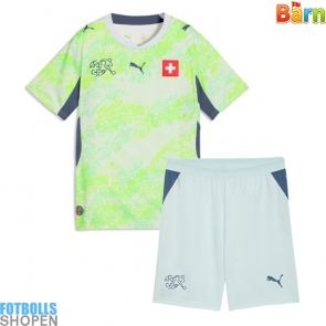 Billiga Schweiz Bortatröja Barn VM 2026 Kortärmad (+ Korta byxor)